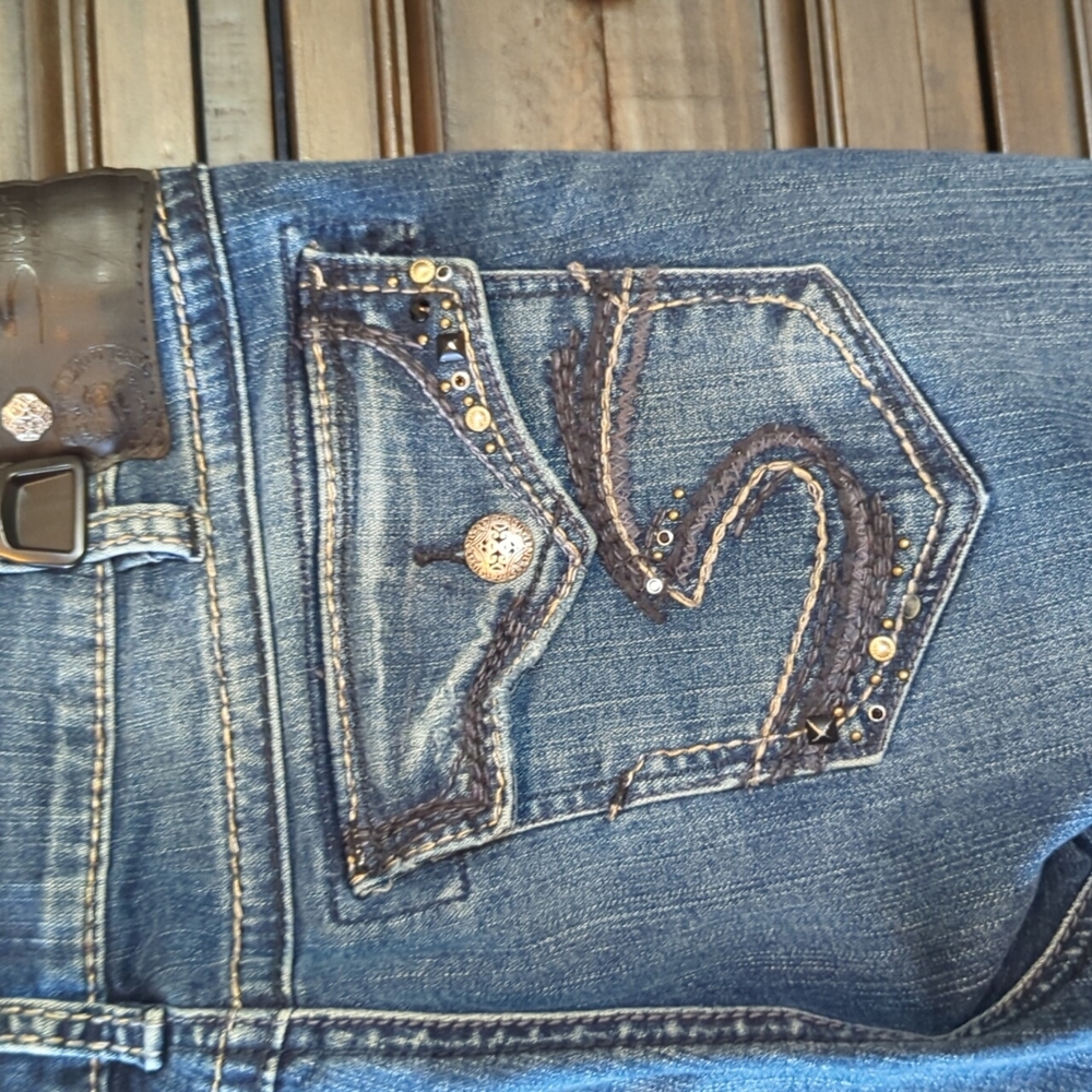 Women’s Blue Embellished Pocket Jeans